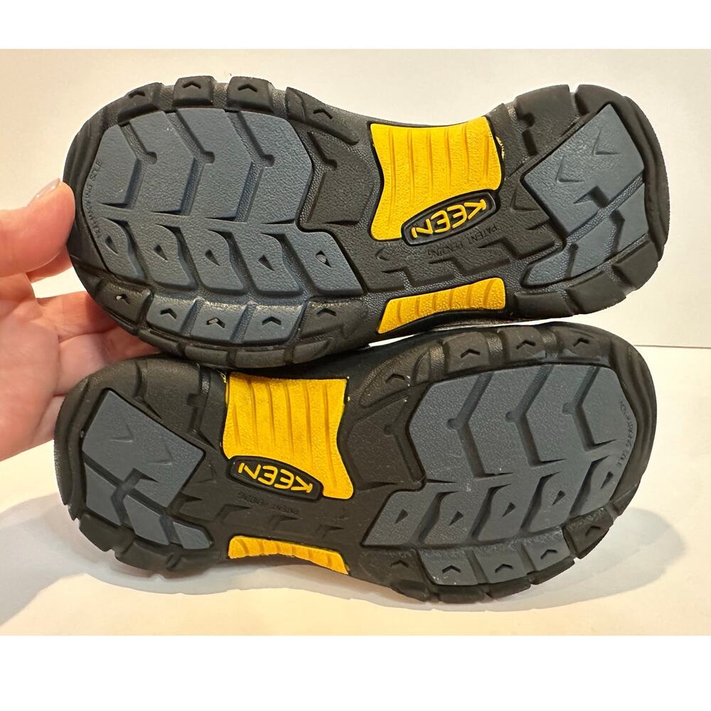KEEN Newport Waterproof Hiking Sandals Youth Size 1 Black Outdoor Trail Shoes - Picture 7 of 8